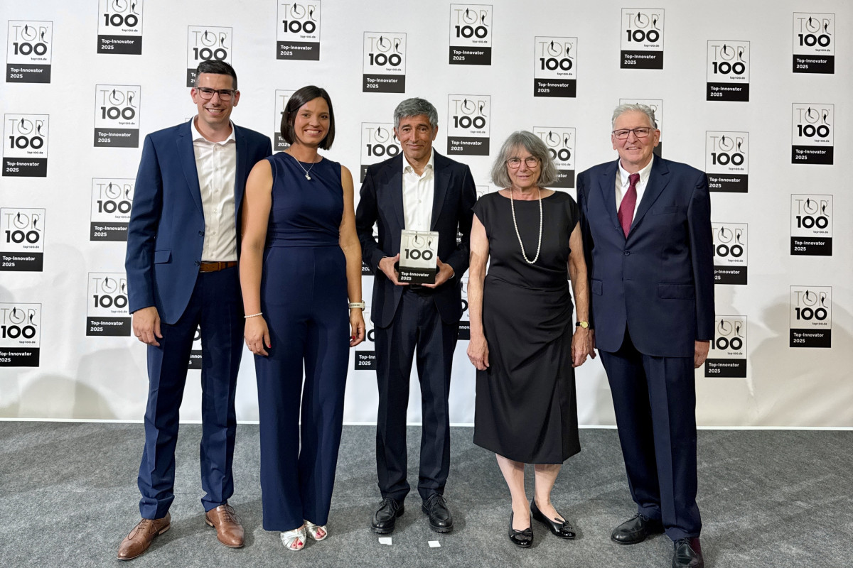 Geschäftsführung bei der Preisverleihung 2025 zum Top 100 Award